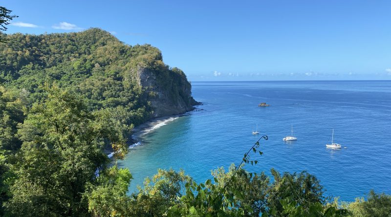 Découvrez la majestueuse Anse Couleuvre : une randonnée inoubliable à la Martinique